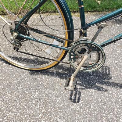 LOT 68G: Set of Vintage Bikes; Free Spirit Ten Speed and Greenbriar with Rear Rack