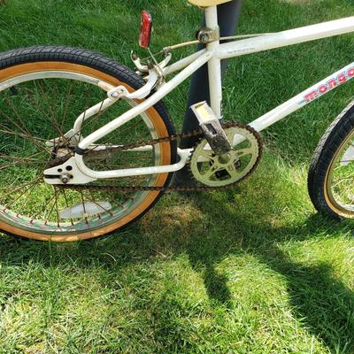 LOT 69G: Vintage 1986 Mongoose Californian BMX Bike