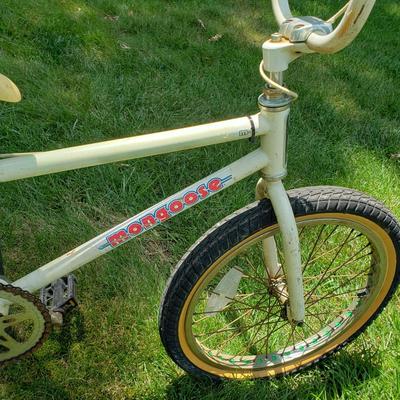 LOT 69G: Vintage 1986 Mongoose Californian BMX Bike