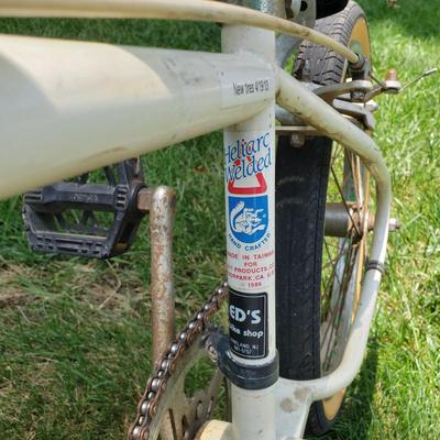 LOT 69G: Vintage 1986 Mongoose Californian BMX Bike