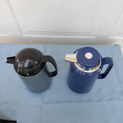 LOT 73G: Kitchenware Assortment; Royal Doulton, Pyrex, Farberware, Cuisinart, Corningware, and More