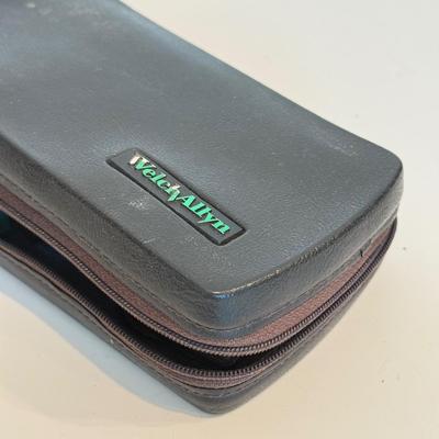 LOT 103F: Vintage Welch Allen Doctor’s Diagnostic Set