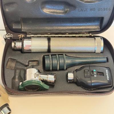 LOT 103F: Vintage Welch Allen Doctor’s Diagnostic Set
