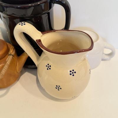LOT 117F: Teapots & Cups w/ Steepers, Pfaltzgraff Tea Pot w/ Warmer