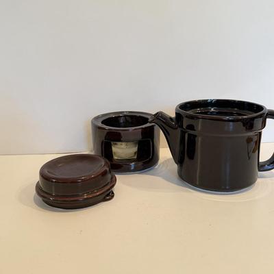 LOT 117F: Teapots & Cups w/ Steepers, Pfaltzgraff Tea Pot w/ Warmer