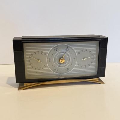 LOT 118F: Vintage Airguide Desk Barometer