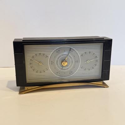 LOT 118F: Vintage Airguide Desk Barometer
