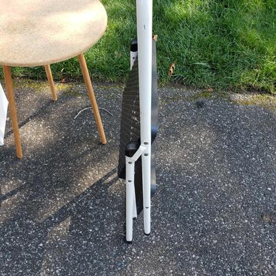 LOT 125G: Cosco Stepstool, Round Accent Table, 3-Tier Shelving Unit