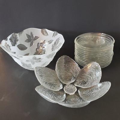 LOT 131L: Embossed Oyster Shell Dish, Mikasa Satin Leaves Bowl, and Set of 12 Botanic Leaf Dishes