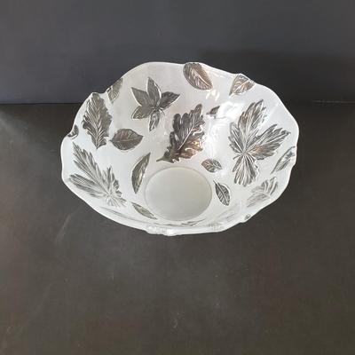 LOT 131L: Embossed Oyster Shell Dish, Mikasa Satin Leaves Bowl, and Set of 12 Botanic Leaf Dishes