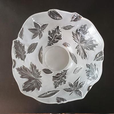 LOT 131L: Embossed Oyster Shell Dish, Mikasa Satin Leaves Bowl, and Set of 12 Botanic Leaf Dishes