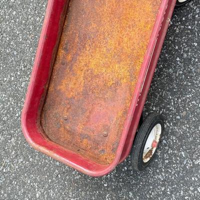 LOT 142G: Vintage 9A Radio Flyer