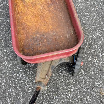 LOT 142G: Vintage 9A Radio Flyer