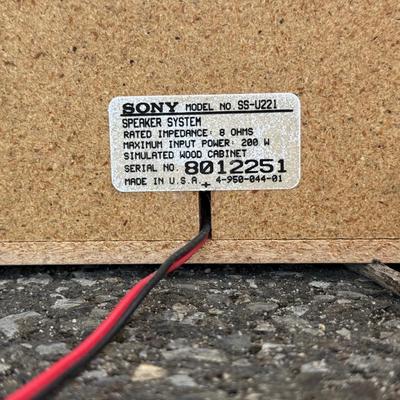 LOT 143G: Vintage Sony Speakers Model SS-U221