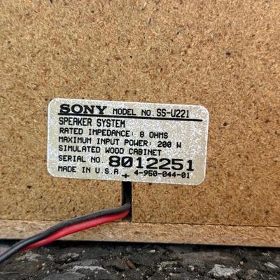LOT 143G: Vintage Sony Speakers Model SS-U221
