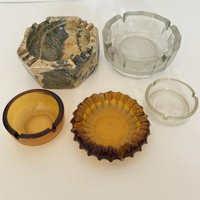LOT 144F: Vintage Ash Tray Collection