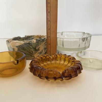 LOT 144F: Vintage Ash Tray Collection