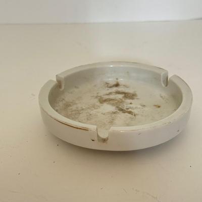 LOT 144F: Vintage Ash Tray Collection