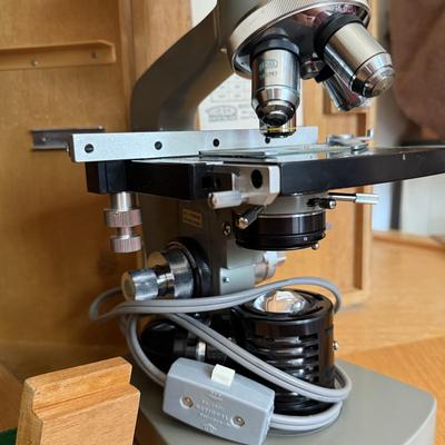 LOT 148F: Vintage Bristolscope Bristoline Microscope