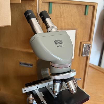 LOT 148F: Vintage Bristolscope Bristoline Microscope
