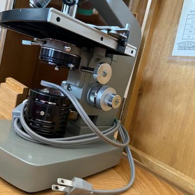 LOT 148F: Vintage Bristolscope Bristoline Microscope