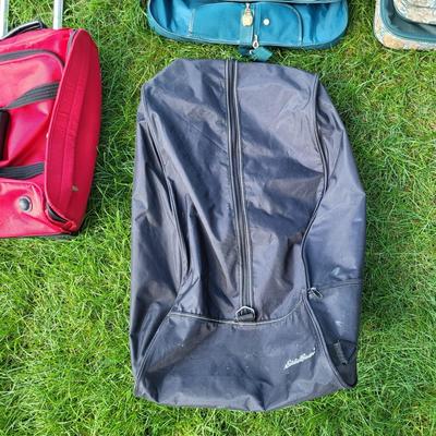 LOT 152G: Lot of Five Assorted Luggage