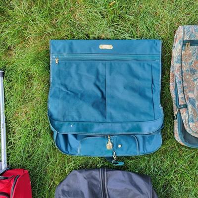 LOT 152G: Lot of Five Assorted Luggage