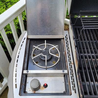 LOT 154P: Weber Genesis Natural Gas Grill with Cover