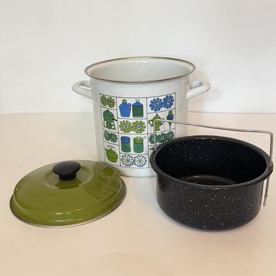 LOT 164F: Vintage 1960s/70s Enamel Steamer Pot