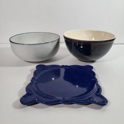 LOT 181K: Collection of Blue and White Ceramic Bowls and Plates