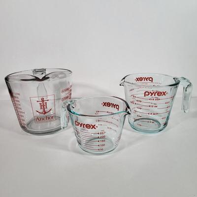 LOT 183K: Collection of Baking Items Including Bowls, Pyrex and More