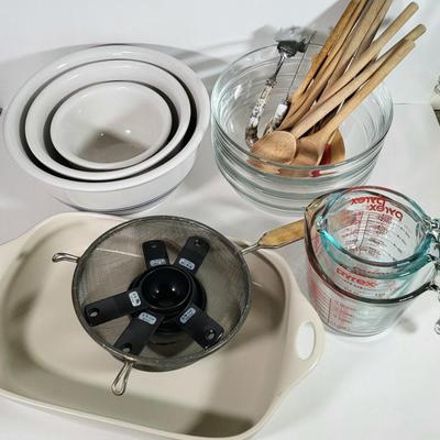 LOT 183K: Collection of Baking Items Including Bowls, Pyrex and More