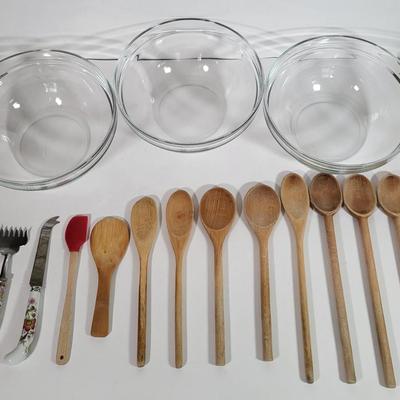 LOT 183K: Collection of Baking Items Including Bowls, Pyrex and More