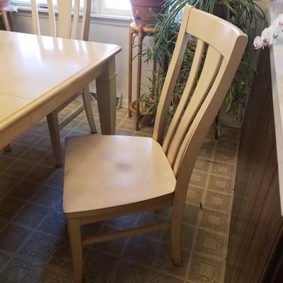 LOT 226K: Kitchen/Dining Table with 4 Chairs and 12" Leaf Extension
