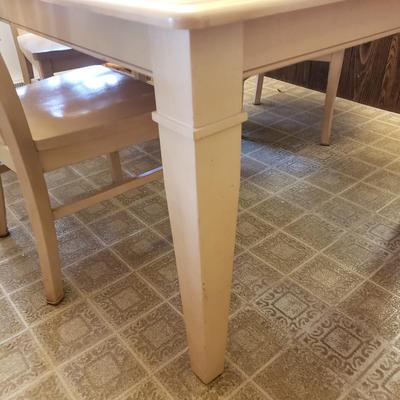 LOT 226K: Kitchen/Dining Table with 4 Chairs and 12" Leaf Extension