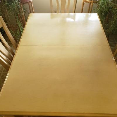 LOT 226K: Kitchen/Dining Table with 4 Chairs and 12" Leaf Extension
