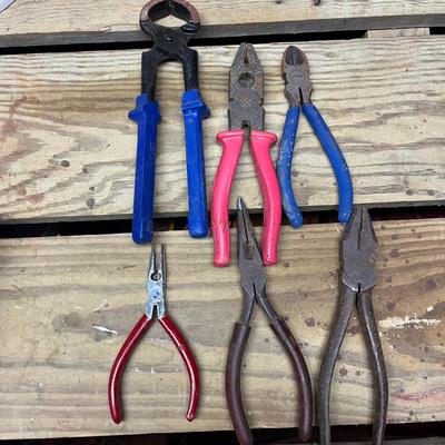 Plethora of Pliers (SRF-MG)