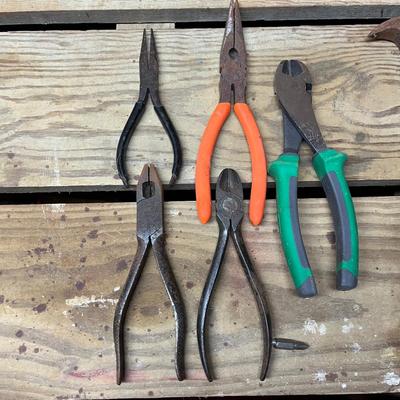 Plethora of Pliers (SRF-MG)