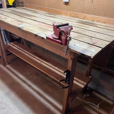 Wooden Work Bench With Vise (STF-MG)