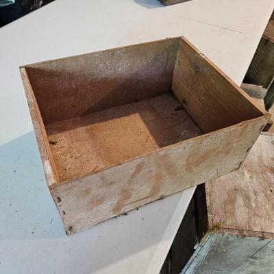 Vintage Wood Containers & Tool Boxes (G-JS)
