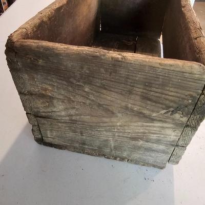 Vintage Wood Containers & Tool Boxes (G-JS)