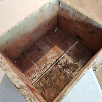 Vintage Wood Containers & Tool Boxes (G-JS)