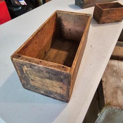 Vintage Wood Containers & Tool Boxes (G-JS)