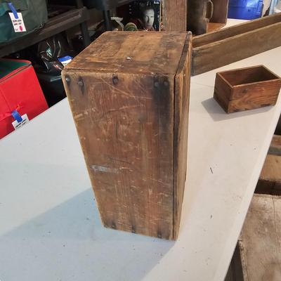 Vintage Wood Containers & Tool Boxes (G-JS)