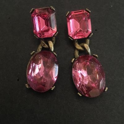Beautiful, vintage, pink rhinestone earrings