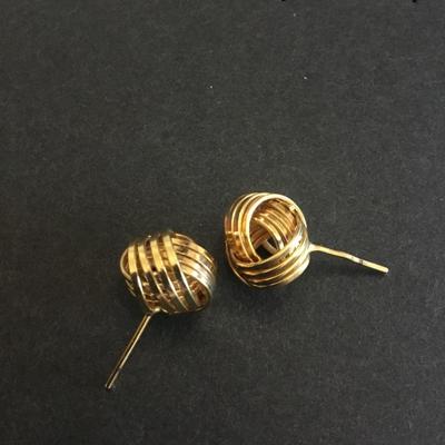Vintage gold tone stud earrings