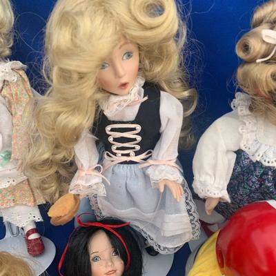 Contemporary Dolls Lot