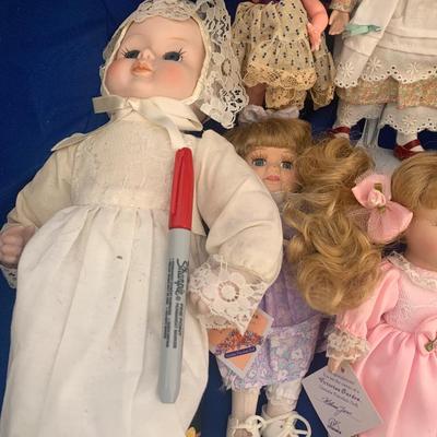 Contemporary Dolls Lot
