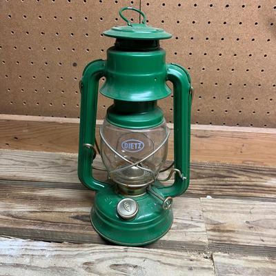 Dietz Oil Lantern & Olde Brooklyn Lanterns (SRB-MG)