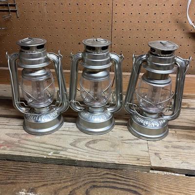 Dietz Oil Lantern & Olde Brooklyn Lanterns (SRB-MG)